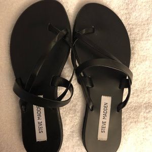 Black toe strap Sandals